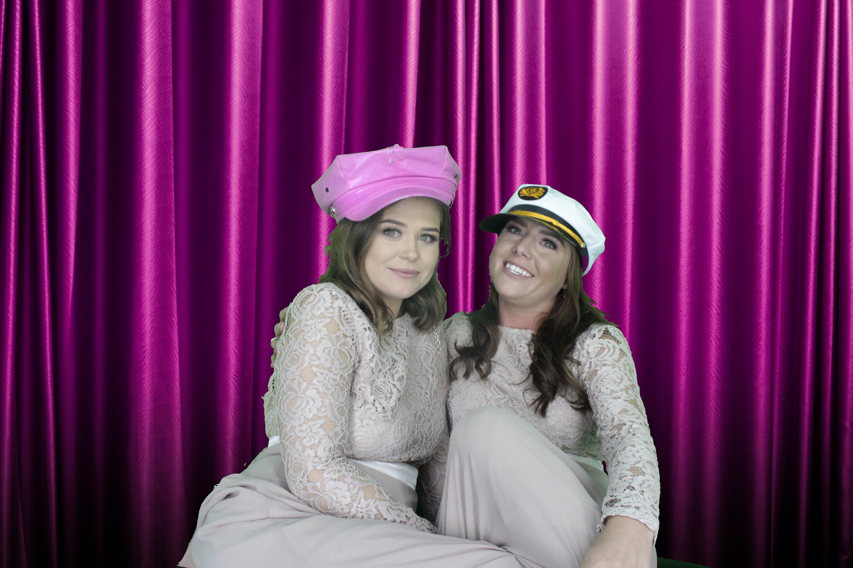 Mr & Mrs Hillier | View more photos from the event at gallery.myphotoboothexperience.co.uk/u/MyPhotoBoothExperienceLtd/Mr-Mrs-Hillier